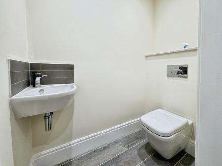 5 bedroom Detached house for sale in Donnerville Gardens, Admaston, TF5