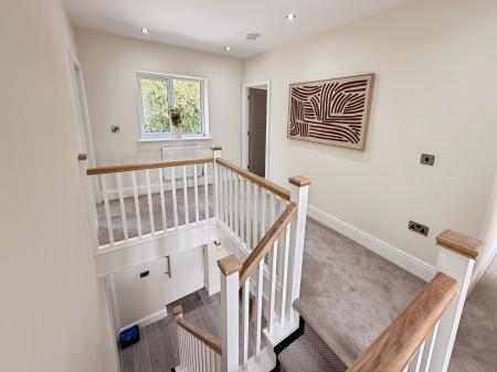 5 bedroom Detached house for sale in Donnerville Gardens, Admaston, TF5