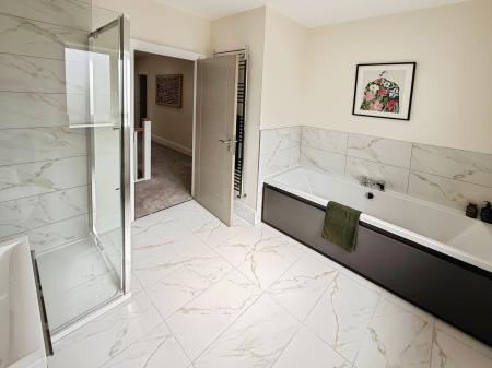 5 bedroom Detached house for sale in Donnerville Gardens, Admaston, TF5