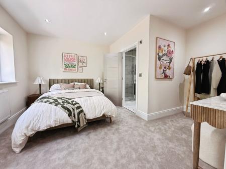5 bedroom Detached house for sale in Donnerville Gardens, Admaston, TF5