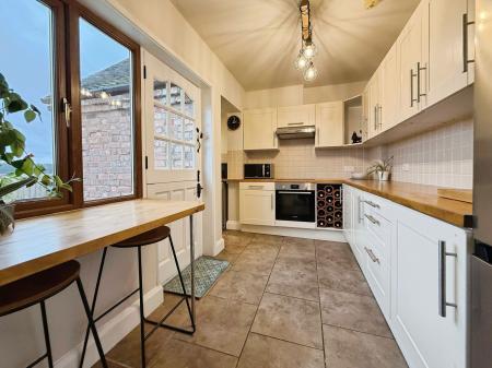 3 bedroom Semi-detached house for sale in Humber Lane, Telford, TF2