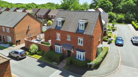 4 bedroom Detached house for sale in Dudley Grove, Doseley, TF4