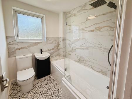2 bedroom Semi-detached house for sale in Near Vallens, Hadley, TF1