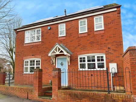 3 bedroom Semi-detached house for sale in Marlborough Road, Hadley, TF1