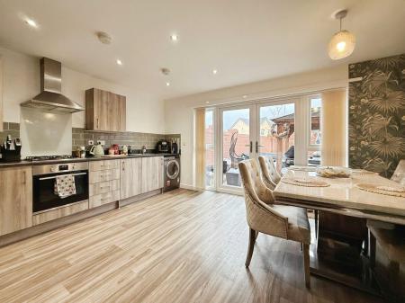 3 bedroom Semi-detached house for sale in Doctor Hanna Way, Apley, TF1