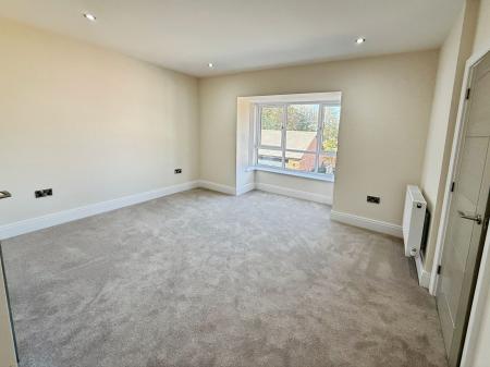 5 bedroom Detached house for sale in Donnerville Gardens, Admaston, TF5