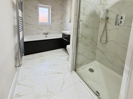 5 bedroom Detached house for sale in Donnerville Gardens, Admaston, TF5