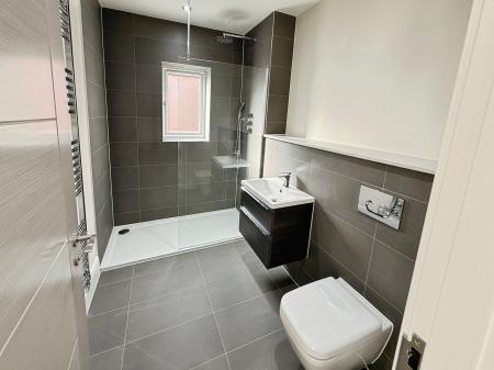 5 bedroom Detached house for sale in Donnerville Gardens, Admaston, TF5