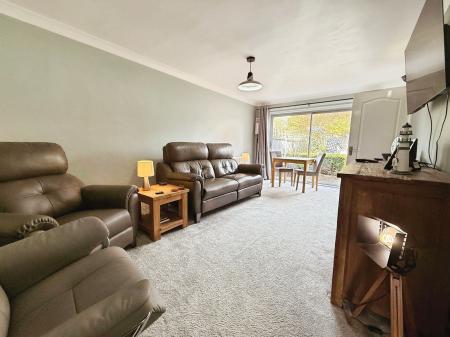 2 bedroom Semi-detached bungalow for sale in Hadley Gardens, Leegomery, TF1