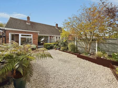 2 bedroom Semi-detached bungalow for sale in Hadley Gardens, Leegomery, TF1