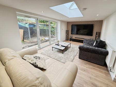 3 bedroom Detached bungalow for sale in Tibberton, Newport, TF10