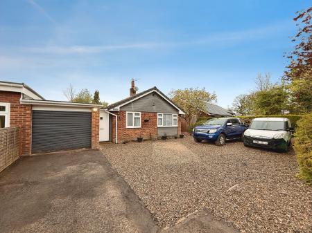 3 bedroom Detached bungalow for sale in Tibberton, Newport, TF10