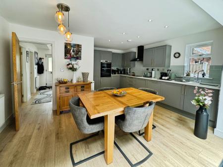 3 bedroom Bungalow for sale in New Road, Dawley, TF4