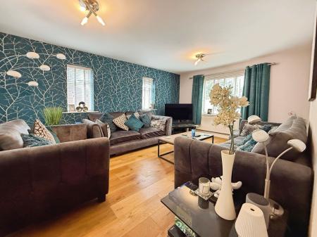 4 bedroom Detached house for sale in Stirchley Road, Stirchley, TF3