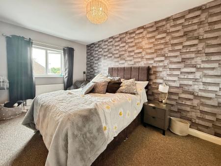 4 bedroom Detached house for sale in Stirchley Road, Stirchley, TF3