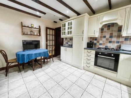2 bedroom Detached bungalow for sale in The Lawns, Wellington, TF1