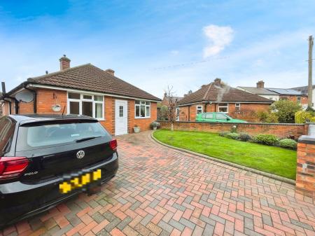 2 bedroom Detached bungalow for sale in The Lawns, Wellington, TF1