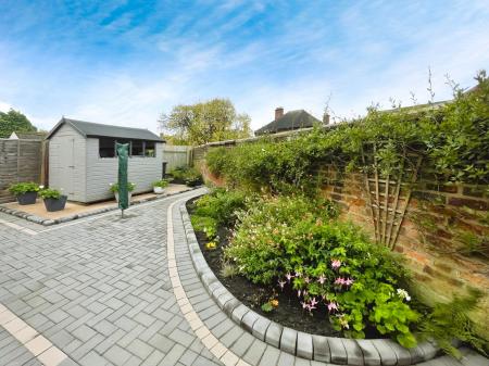 2 bedroom Detached bungalow for sale in The Lawns, Wellington, TF1