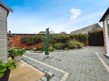 2 bedroom Detached bungalow for sale in The Lawns, Wellington, TF1