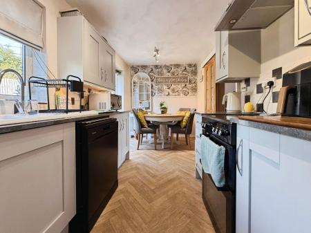 3 bedroom Semi-detached house for sale in Woodside Road, Ketley, TF1