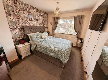 3 bedroom Semi-detached house for sale in Woodside Road, Ketley, TF1