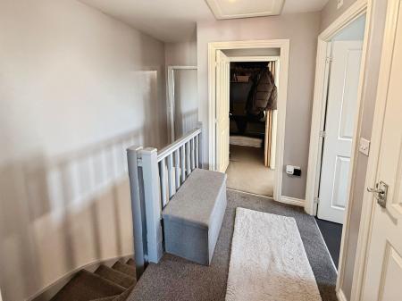 4 bedroom Terraced House for sale in Hendy Avenue, Ketley, TF1
