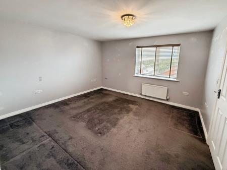 4 bedroom Terraced House for sale in Hendy Avenue, Ketley, TF1