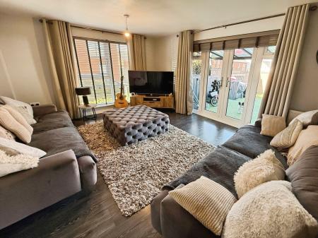 4 bedroom Terraced House for sale in Hendy Avenue, Ketley, TF1