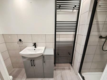 4 bedroom Terraced House for sale in Hendy Avenue, Ketley, TF1