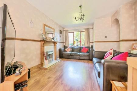 3 bedroom Semi-detached house to let in Beveley Road, Oakengates, TF2