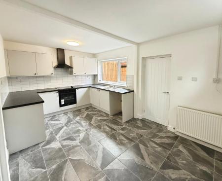 3 bedroom Semi-detached house to let in Lower Sandford Street, Lichfield, WS13