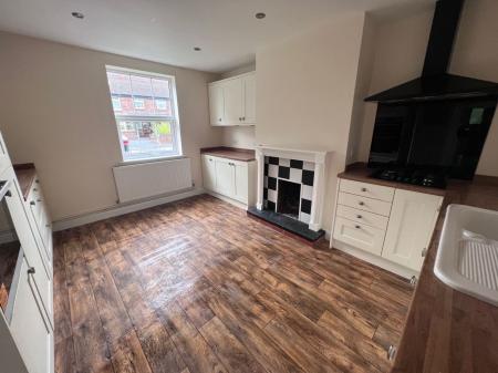 2 bedroom Detached house to let in Chapel Street, Dawley, TF4