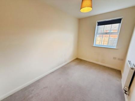 2 bedroom Flat to let in Elmwood Road, Arleston, TF1
