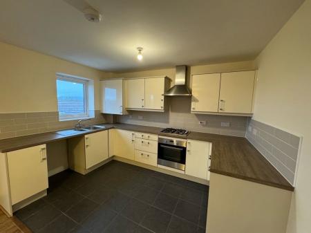 2 bedroom Flat to let in Ferridays Fields, Woodside, TF7