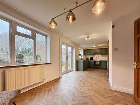 4 bedroom Detached house for sale in Chiswick Court, Muxton, TF2