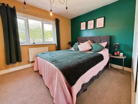 2 bedroom Terraced House for sale in Hoop Mill, Hadley, TF1