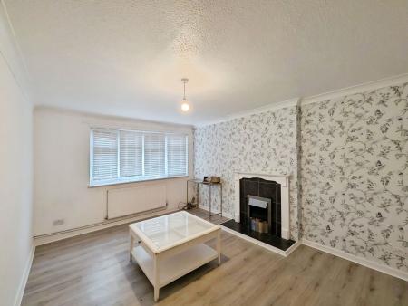 3 bedroom Terraced House to let in Cedar Close, Overdale, TF3