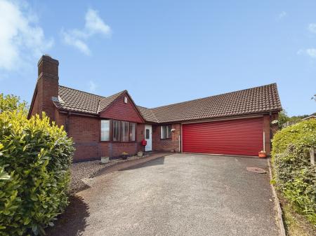 3 bedroom Detached house for sale in Grasmere Close, Priorslee, TF2