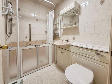 3 bedroom Detached house for sale in Grasmere Close, Priorslee, TF2