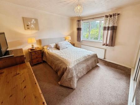 3 bedroom Detached house for sale in Grasmere Close, Priorslee, TF2