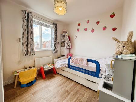 3 bedroom Semi-detached house for sale in Sandhole Crescent, Telford, TF3