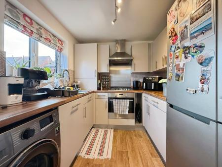 3 bedroom Semi-detached house for sale in Sandhole Crescent, Telford, TF3