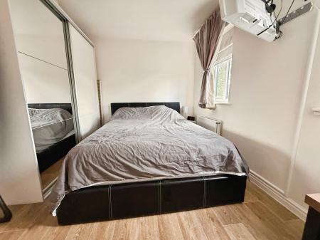 3 bedroom Semi-detached house for sale in Sandhole Crescent, Telford, TF3