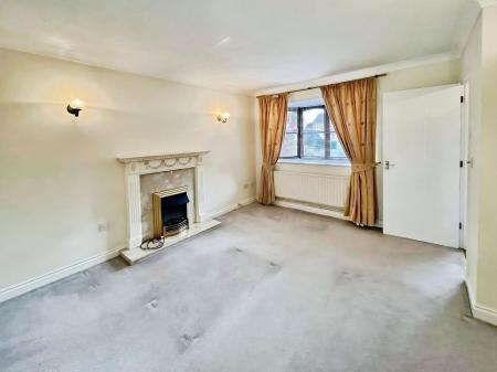 2 bedroom Terraced House to let in Manor Rise, Lichfield, WS14