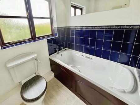 2 bedroom Terraced House to let in Manor Rise, Lichfield, WS14