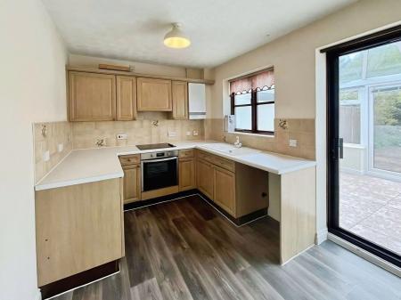 2 bedroom Terraced House to let in Manor Rise, Lichfield, WS14