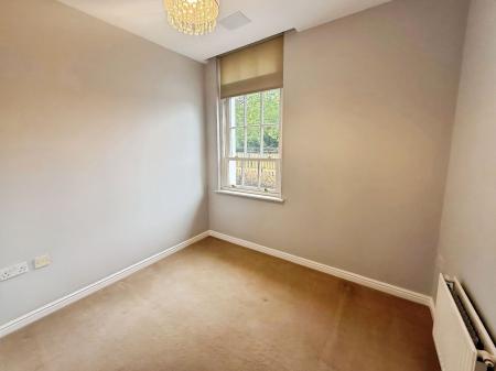 2 bedroom Flat to let in Boathouse Field, Kensington Oval Boathouse Field, WS13