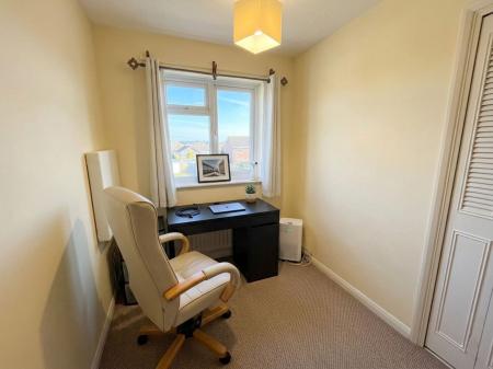 3 bedroom Link detached house to let in Locke Way, Stafford, ST16