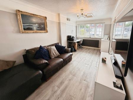 4 bedroom Detached house for sale in Thornton Park Avenue, Muxton, TF2