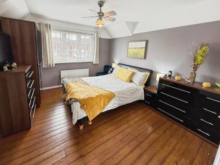 4 bedroom Detached house for sale in Thornton Park Avenue, Muxton, TF2